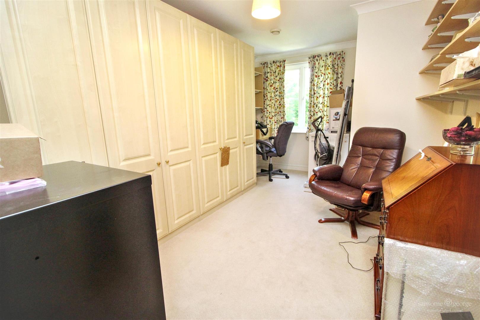 Bath Road, Calcot, Reading